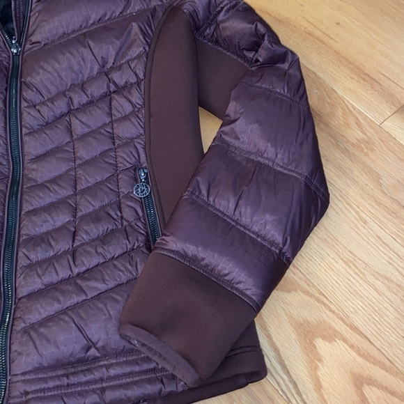 Anne Klein Puffer Jacket w/ Stretch Panels, removable faux fur hood, EUC, size L - Picture 2 of 10